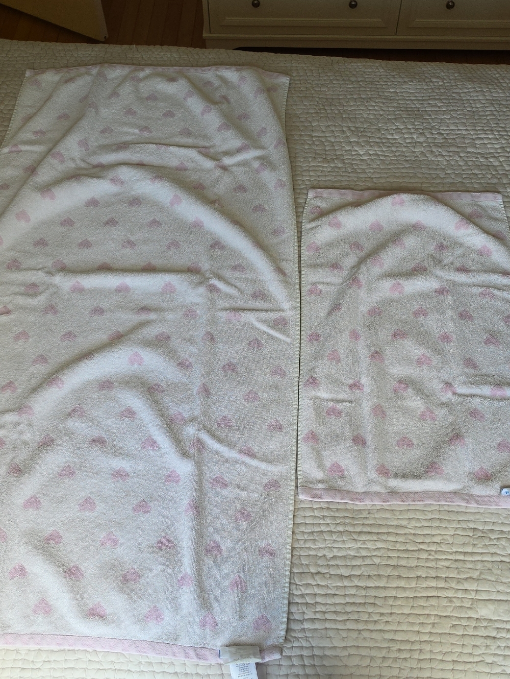 Pottery Barn Kids Pastel Heart & Stripe Towel Bundle - Picture 6 of 8